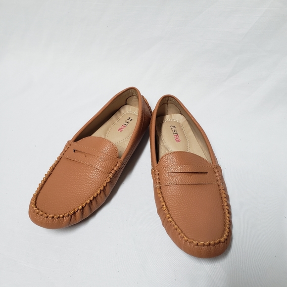 JustFab Shoes Free Shipping Over 3 New Tan Loafers Size 85 Womens